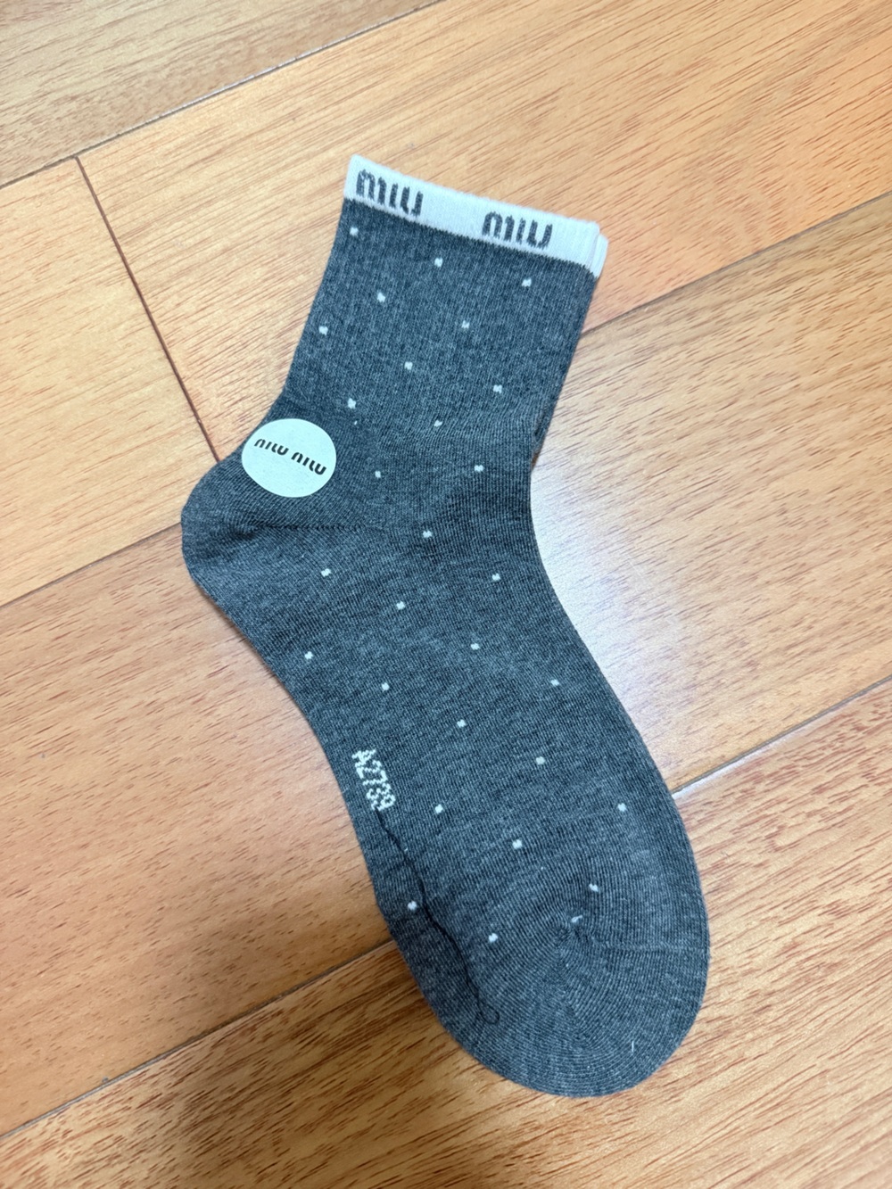 Gray Polka Dot Ankle Socks Size 22-25cm